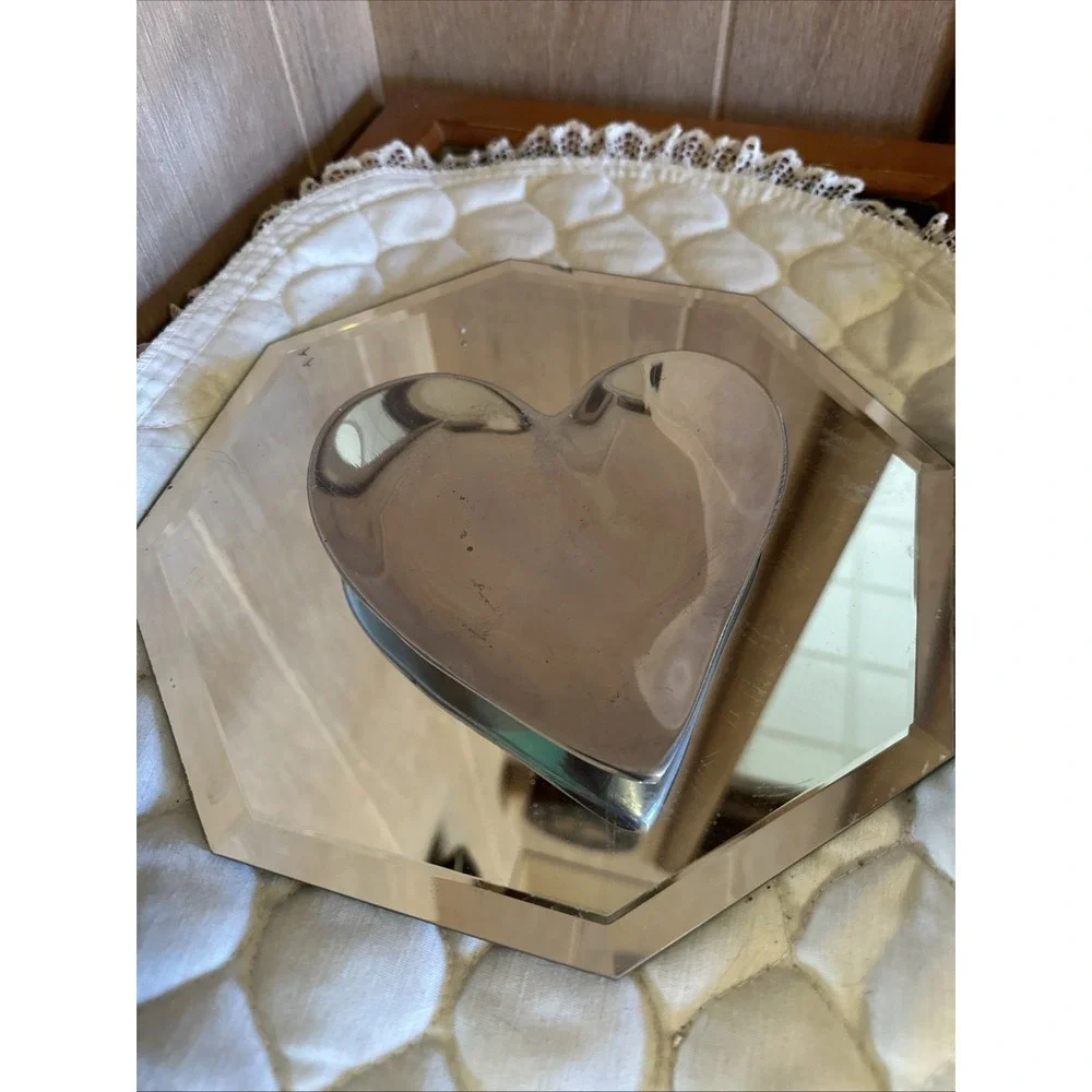 Heart shaped‎ Polished metal Silver trinket Tray Or Candle Holder